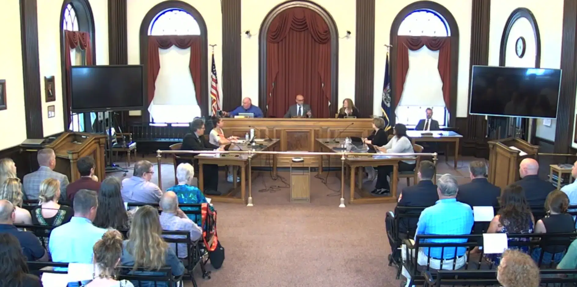 Auburn City Council approves new trash contract, welcomes new city manager